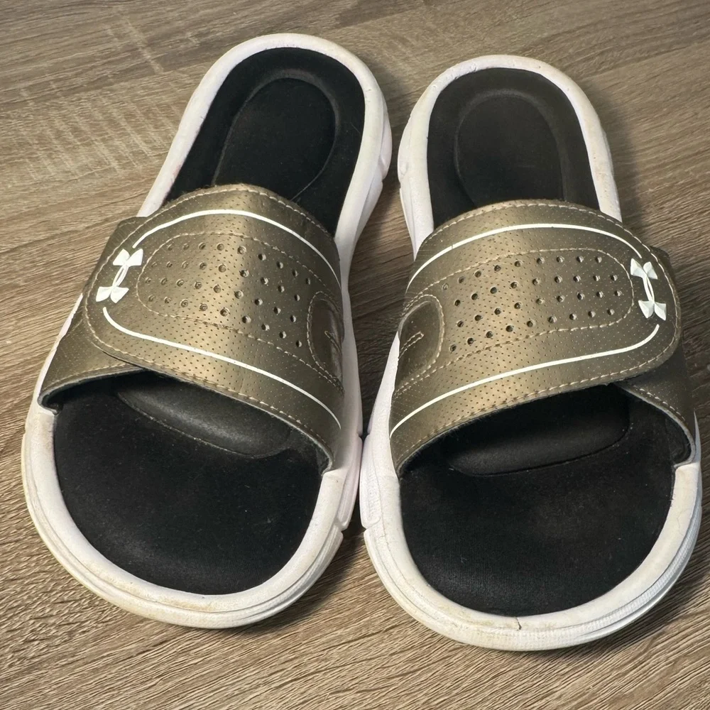 Under Armour Metallic and Black Slide Sandals Size 8